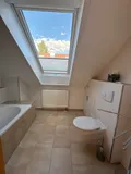 Großes Fenster im Badezimmer
