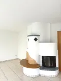 Kachelofen im Wohnzimmer