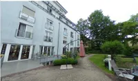 Blick auf das Gebäude