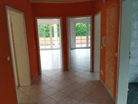 Blick in den breiten Flur EG
