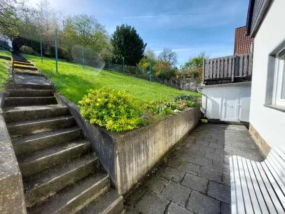 Ein Teil der nach Süden ausgerichteten Terrasse