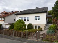 Gepflegtes Einfamilienhaus mit Einliegerwhg.