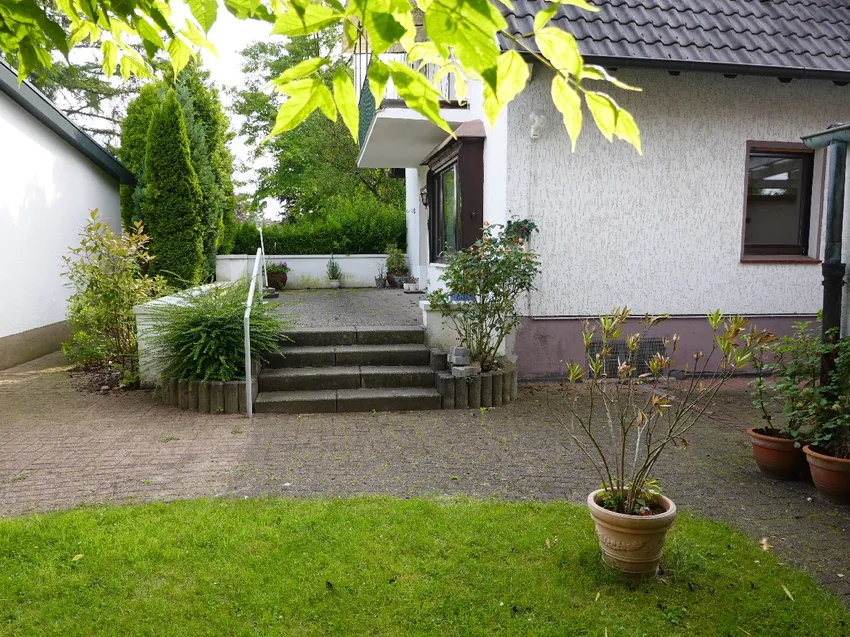 Terrasse mit Gartenzugang