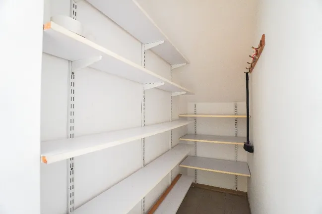 Abstellkammer in der Wohnungsdiele
