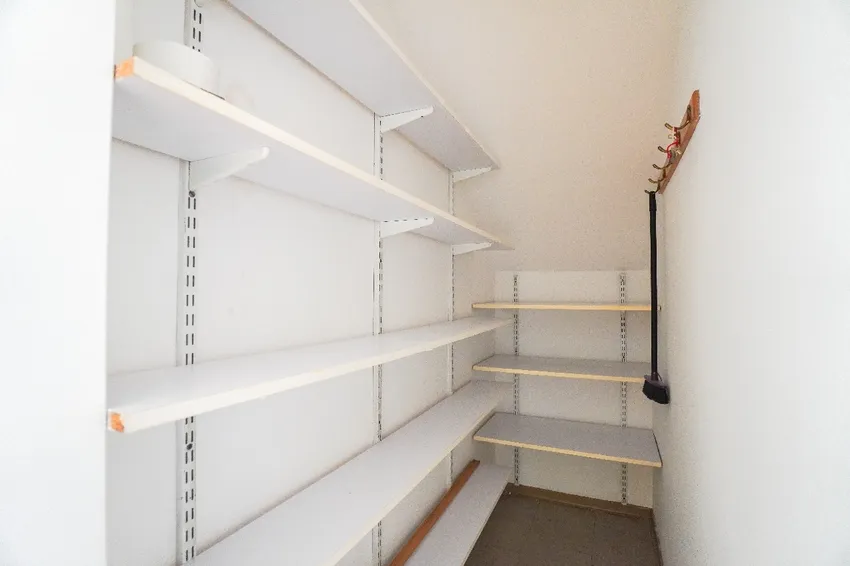 Abstellkammer in der Wohnungsdiele