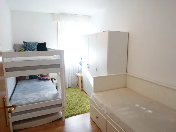Arbeits-/ Kinderzimmer