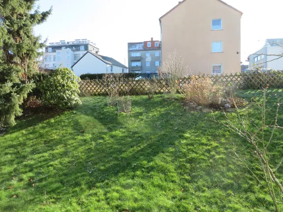 Gemeinschaftsgarten hinter dem Haus