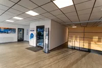 Foyer und Zugang zur Büroetage