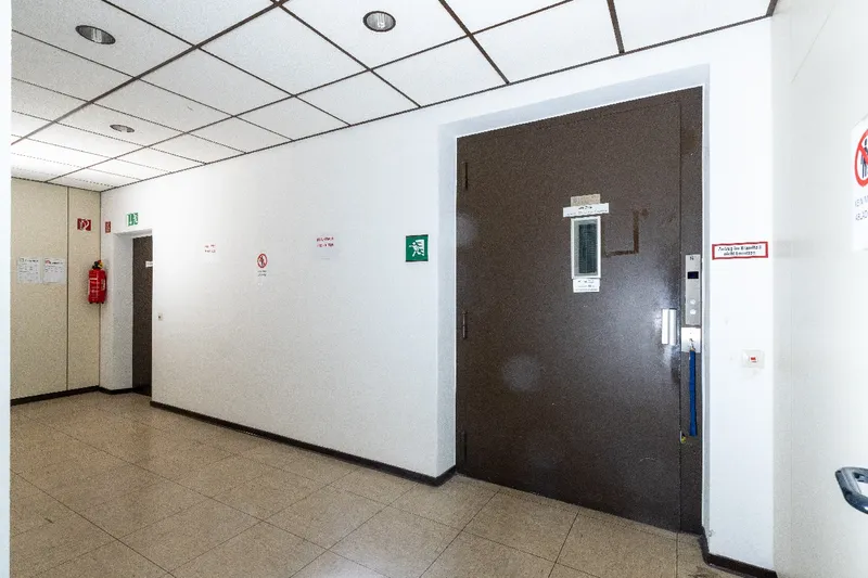 Verbindung Lastenaufzug zum EG