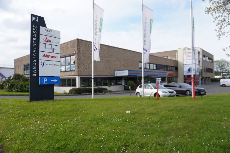 Fahnenmasten für Ihre Werbung