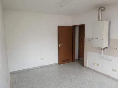 Küche bietet Platz für einen Esstisch