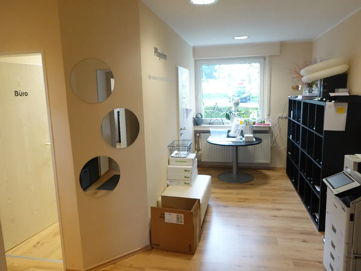 Wartebereich + Abstellraum (optional Büro IV)