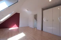 Erstes Schlafzimmer im DG