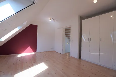 Erstes Schlafzimmer im DG