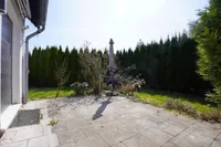 Ca. 20 m² große Terrasse mit Südausrichtung
