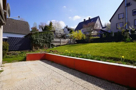 ...sonnenverwöhnte Terrasse. 