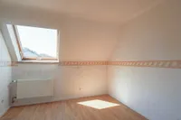 Das erste Kinder-/Arbeitszimmer
