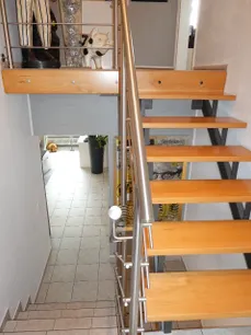 Treppenhaus mit Halbetage