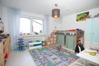 Eins der beiden Kinderzimmer 