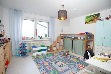 Eins der beiden Kinderzimmer 