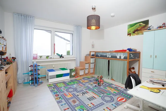 Eins der beiden Kinderzimmer 