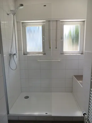 Bad mit Walk-In-Dusche