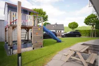 Gartenbereich mit Spielbereich