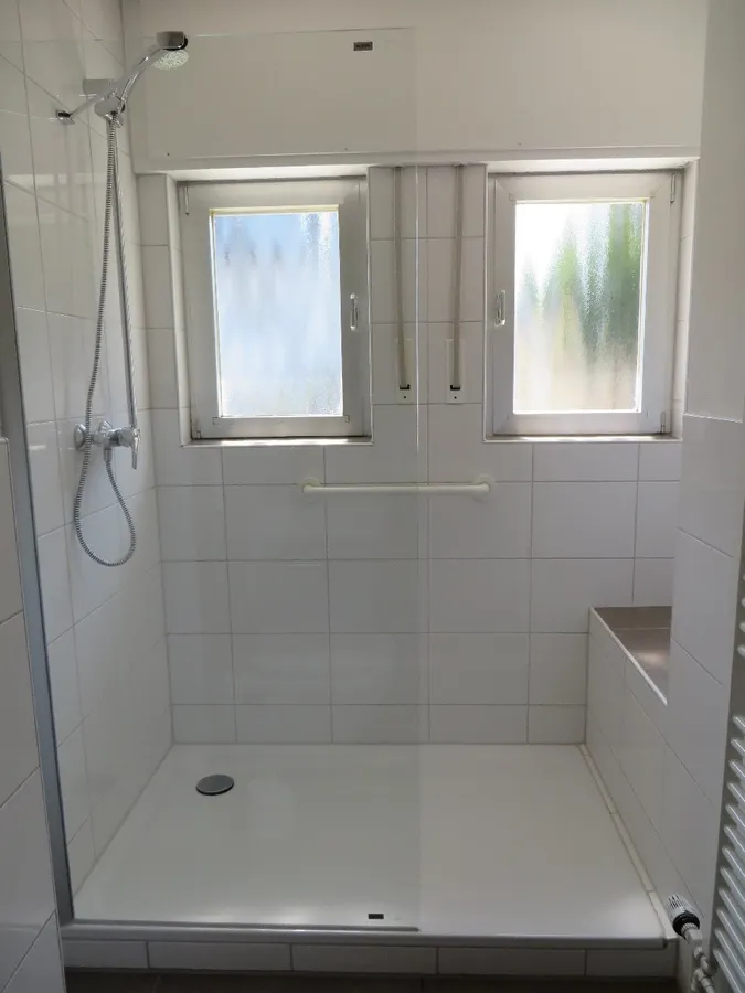 Bad mit Walk-In-Dusche