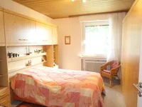 ...Schlafzimmer sowie...