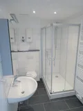 Modernes Badezimmer