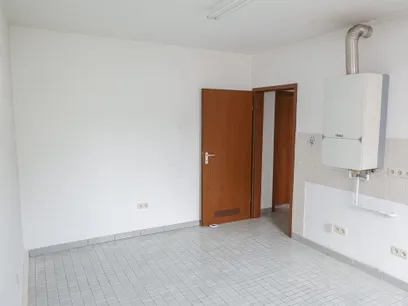 Küche bietet Platz für einen Esstisch