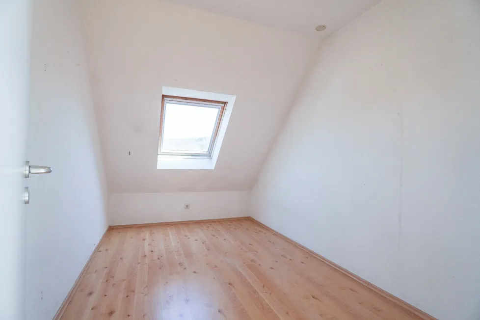Zweites Schlafzimmer im DG