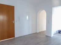 Großzügige Wohnungsdiele
