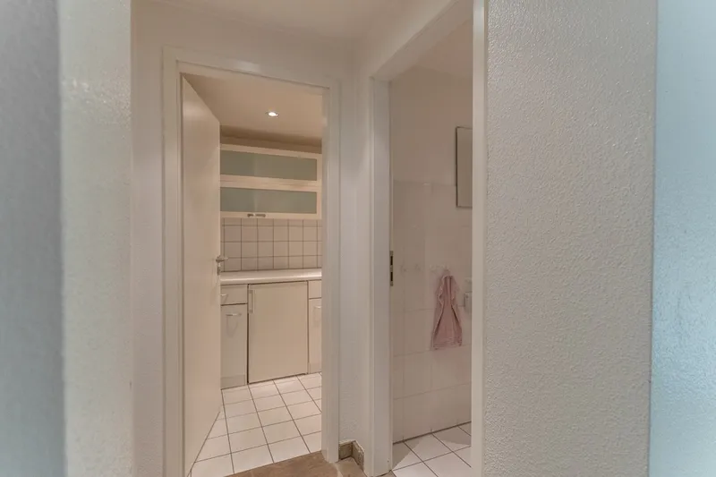 Zwischendiele vor dem WC und der Küche