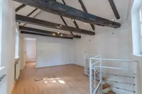 Büro/ Besprechungsraum im OG