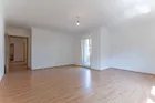  und  Loggiazugang
