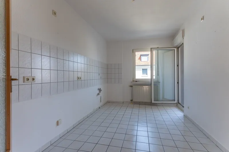 Küche mit Loggiazugang