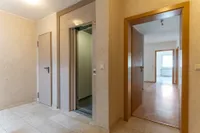 Aufzug im Treppenhaus