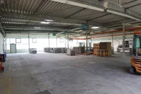 Werkhalle Foto 2