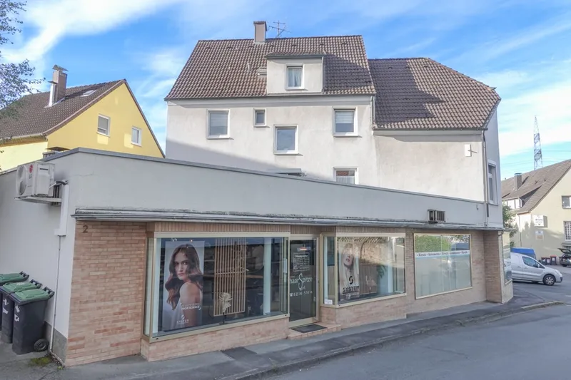 Erdgeschoss-Anbau mit Gewerbefläche