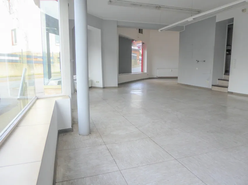 Vordere Gewerbeeinheit