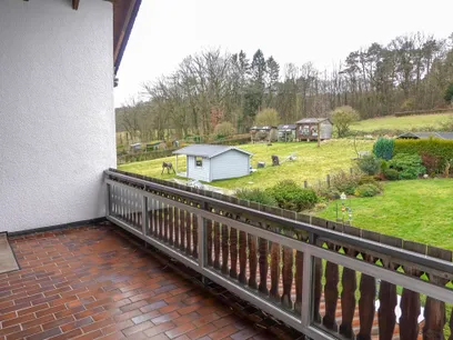 Der großzügige überdachte Balkon
