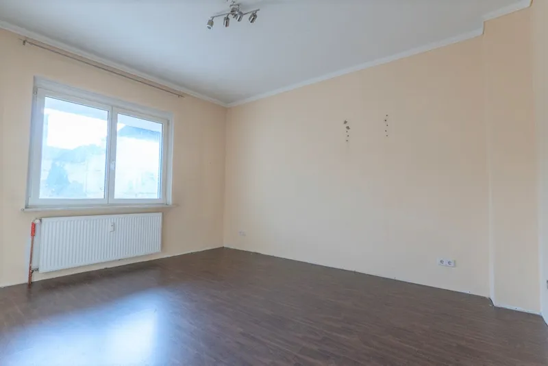 Wohn-/ oder Schlafzimmer im OG