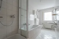 Tageslichtbad mit Dusche