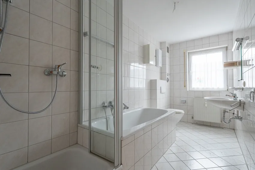 Tageslichtbad mit Dusche