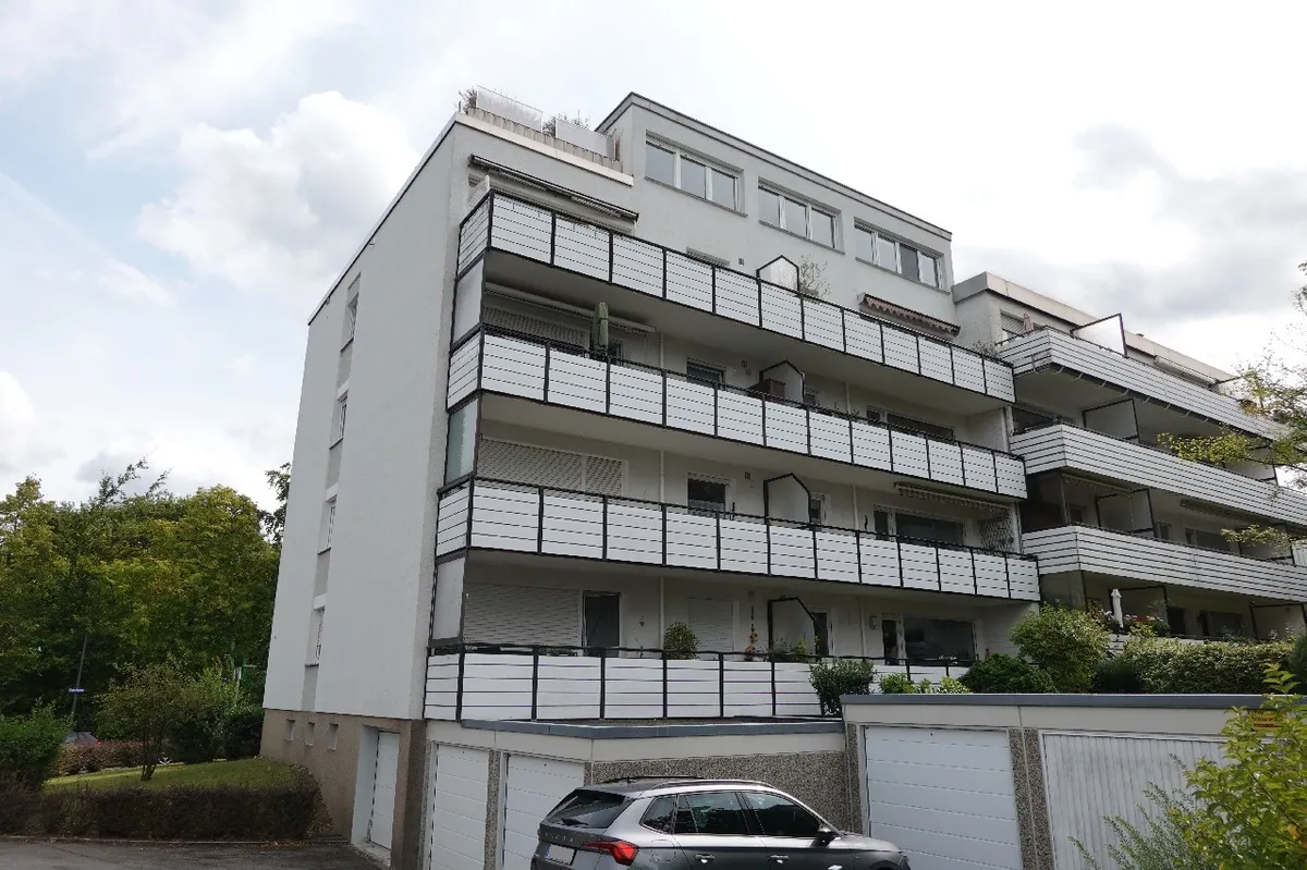 Rückansicht auf die Balkone