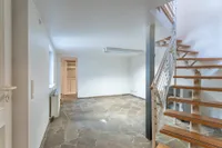 EG mit Bruchsteinboden