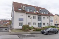 Hauszugang und Tiefgaragenzufahrt
