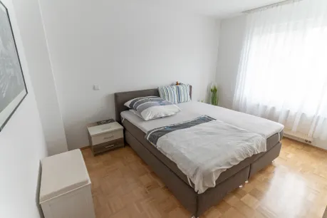 2. Schlafzimmer (Foto I)