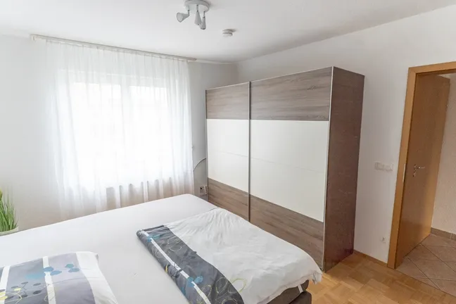 2. Schlafzimmer (Foto II)